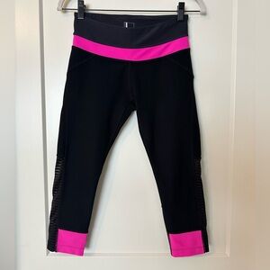 Mondetta Black and Pink cropped Leggings